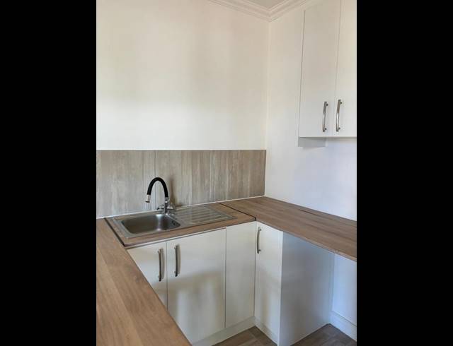 1 BEDROOM PROPERTY TO RENT IN DUYNEFONTEIN